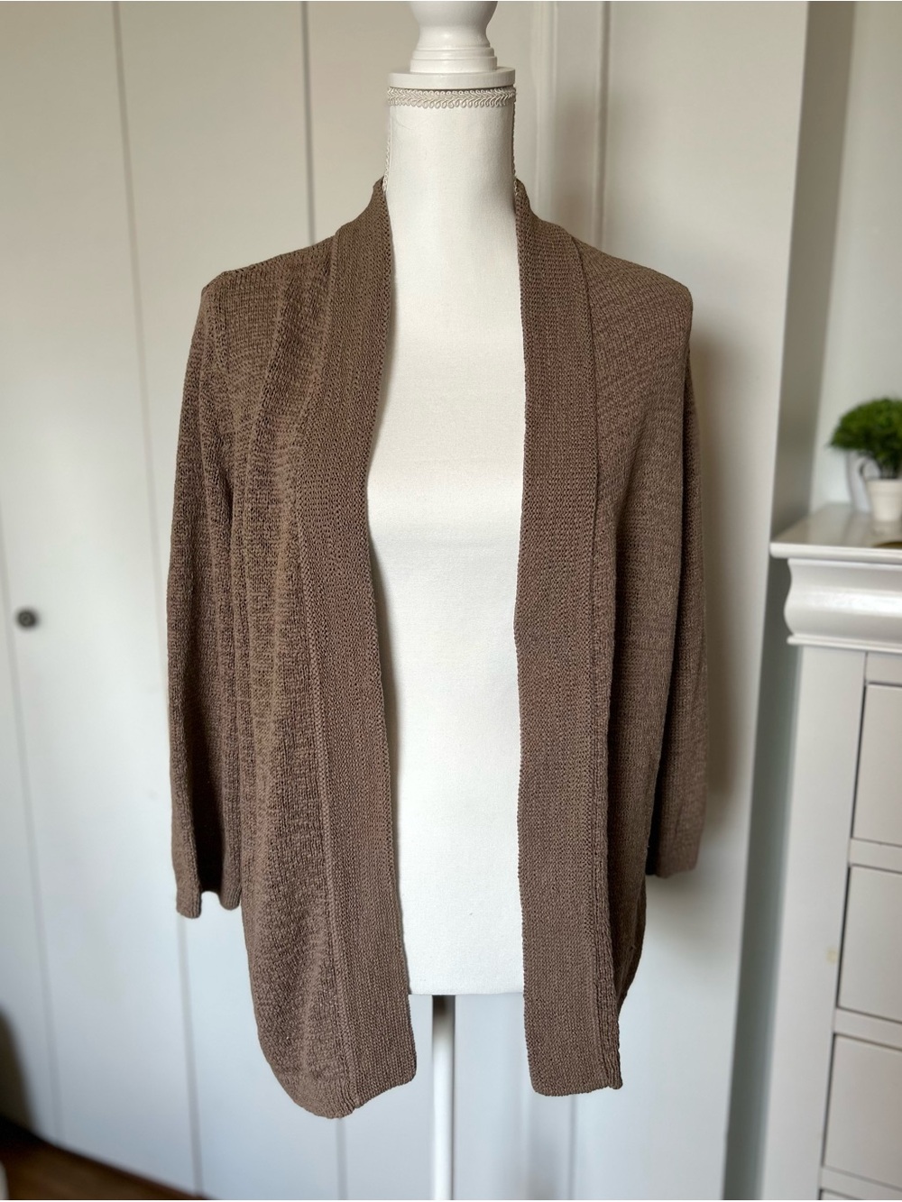 Preswick & Moore Taupe Open-Front Knit Cardigan